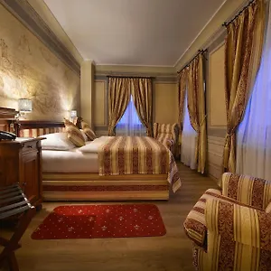 https://the-charles-hotel.praguehotelsweb.com